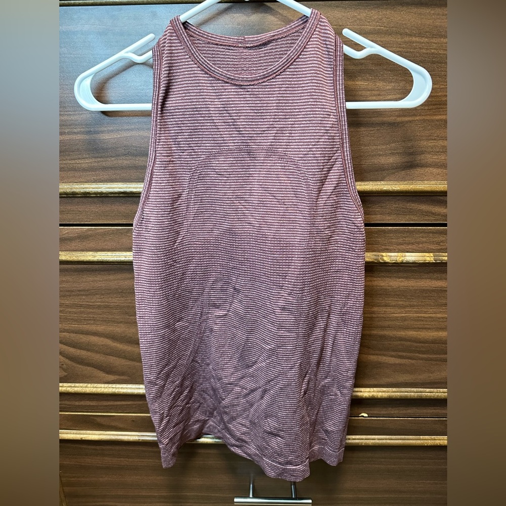 Lululemon Run: Swiftly Tech Tank Size 6